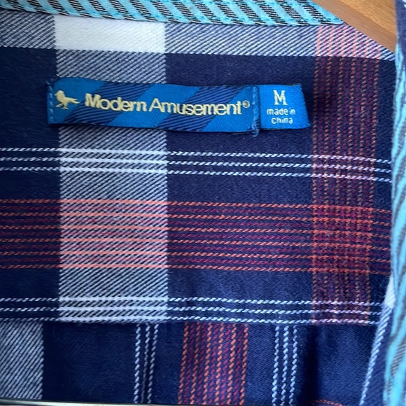 ❤️Mens Modern Amusement flannel button down Shirt size Medium - Picture 3 of 6